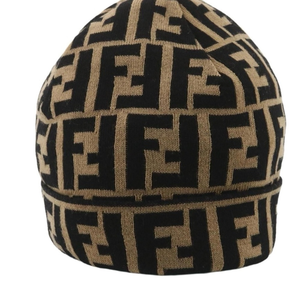 ๐๏ธ๐๏ธHOST PICK๐ Authentic Fendi Brown Zucca Beanie, Get cozy this winter :) NWT - Picture 4 of 9